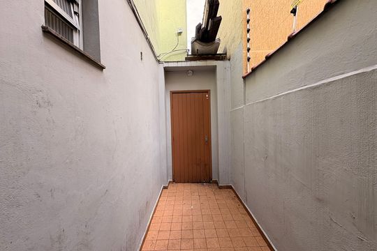 Área externa de casa para alugar com 3 quartos, 168m² em Vila Gilda, Santo André