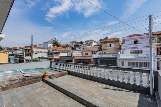 Varanda Quarto 1 de casa para alugar com 3 quartos, 180m² em Jardim Sao Ricardo, São Paulo