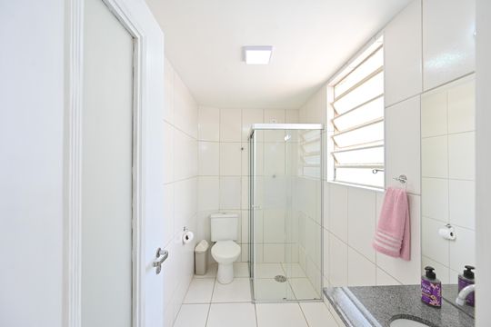 Banheiro Social de kitnet/studio para alugar com 1 quarto, 18m² em Mirandópolis, São Paulo