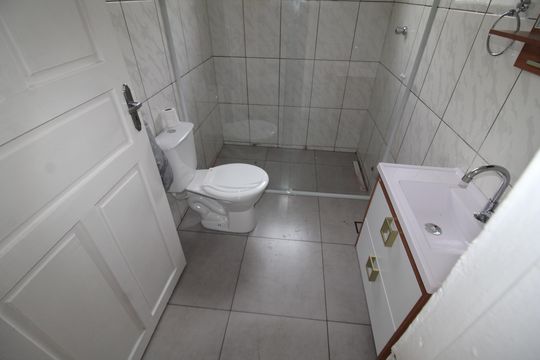 Banheiro de casa para alugar com 3 quartos, 200m² em Vila Basileia, São Paulo