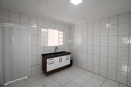 Cozinha de casa para alugar com 3 quartos, 200m² em Vila Basileia, São Paulo