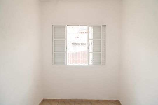 Quarto 2 de casa para alugar com 3 quartos, 200m² em Vila Basileia, São Paulo