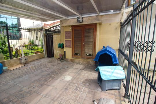 Garagem 2 de casa para alugar com 3 quartos, 168m² em Tristeza, Porto Alegre