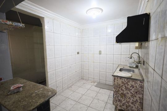 Cozinha 2 de casa à venda com 3 quartos, 110m² em Santo Antônio, Osasco