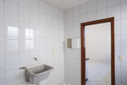 Área de Serviço de casa para alugar com 6 quartos, 150m² em União, Belo Horizonte