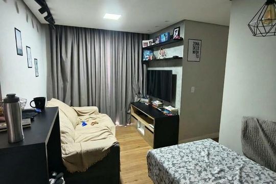 Apartamento à venda com 2 quartos, 47m² em Vila Carmosina, São Paulo