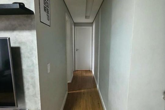 Corredor de apartamento à venda com 2 quartos, 47m² em Vila Carmosina, São Paulo