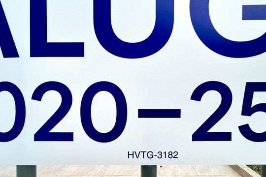 Código da placa HVTG-3182 de casa para alugar com 2 quartos, 100m² em Parque Continental I, Guarulhos