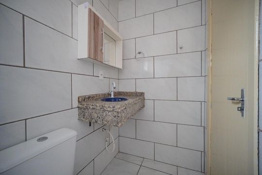 Banheiro  de casa de condomínio para alugar com 1 quarto, 40m² em Ingleses Centro, Florianópolis