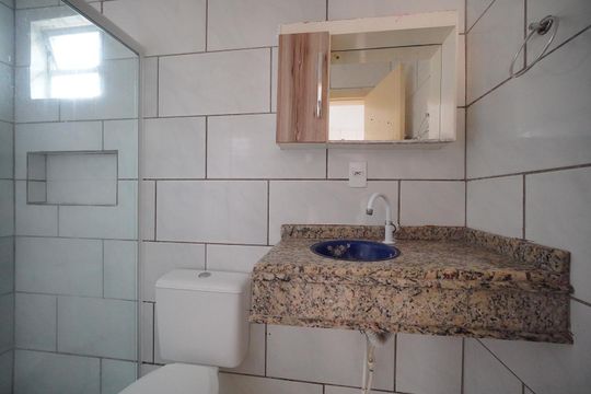 Banheiro  de casa de condomínio para alugar com 1 quarto, 40m² em Ingleses Centro, Florianópolis