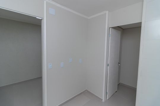 Cozinha de apartamento à venda com 2 quartos, 58m² em Vila Alpina, São Paulo