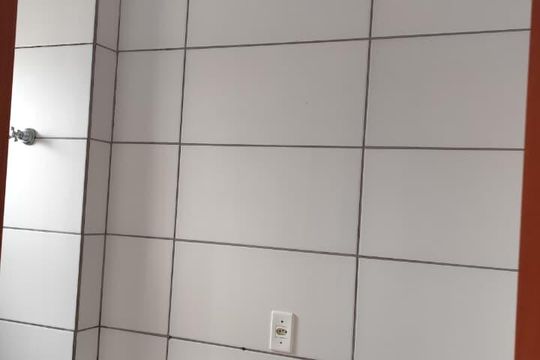Banheiro de casa à venda com 2 quartos, 40m² em Restinga, Porto Alegre