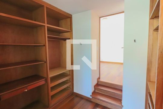 Casa para alugar com 4 quartos, 420m² em Butantã, São Paulo