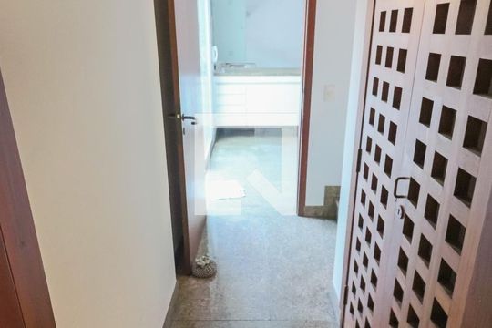 Casa para alugar com 4 quartos, 420m² em Butantã, São Paulo