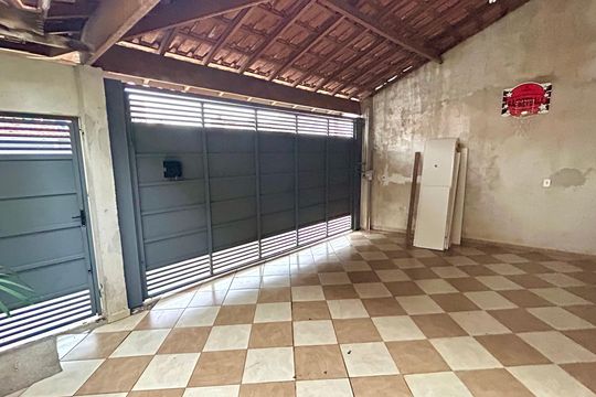 Garagem de casa à venda com 3 quartos, 254m² em Vila Rosalia, Guarulhos