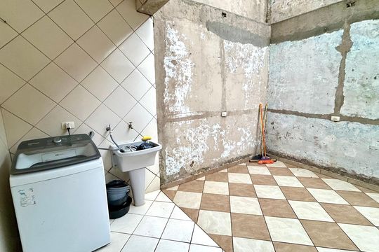 Área de Serviço de casa à venda com 3 quartos, 254m² em Vila Rosalia, Guarulhos