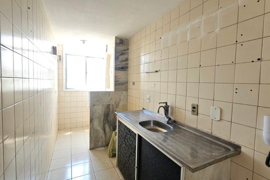 Cozinha  de apartamento para alugar com 2 quartos, 42m² em Centro, Nilópolis