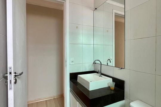 Banheiro de apartamento para alugar com 2 quartos, 50m² em Vila Industrial (campinas), Campinas
