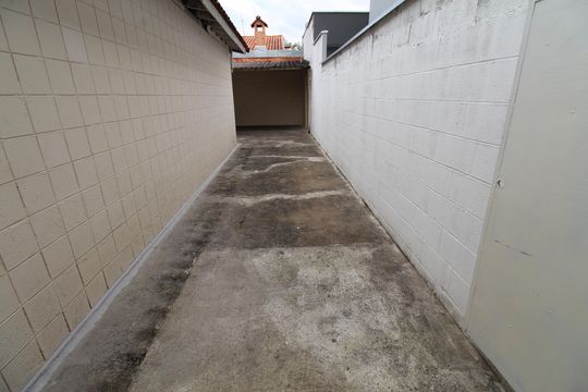Garagem de casa para alugar com 2 quartos, 136m² em Jardim Satélite, São José dos Campos
