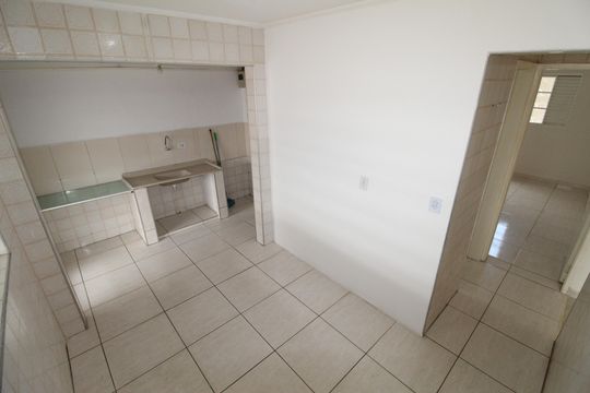 Cozinha de casa para alugar com 2 quartos, 136m² em Jardim Satélite, São José dos Campos