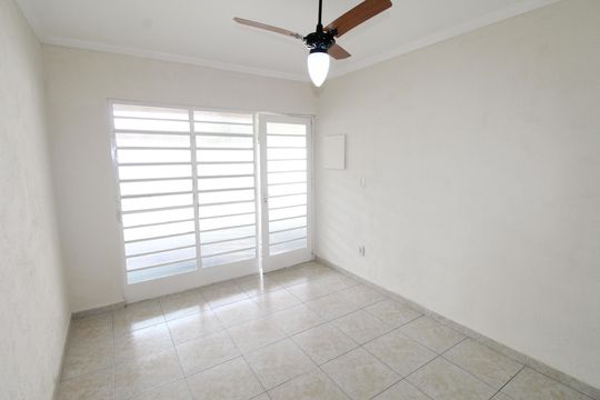 Sala de casa para alugar com 2 quartos, 136m² em Jardim Satélite, São José dos Campos