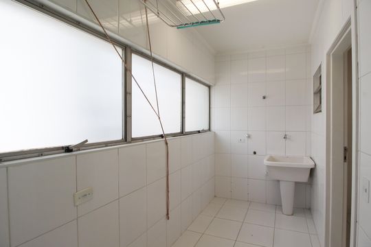 Área de Serviço de apartamento para alugar com 3 quartos, 119m² em Indianópolis, São Paulo