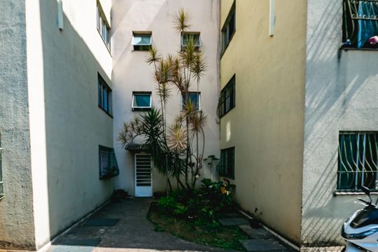 Fachada do bloco de apartamento para alugar com 2 quartos, 48m² em Savassi, Ribeirão das Neves