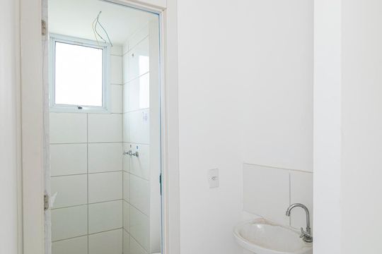 Banheiro de apartamento à venda com 2 quartos, 43m² em Bonsucesso, Rio de Janeiro
