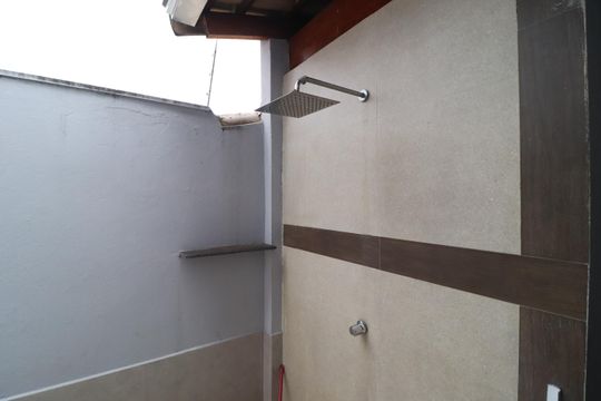 Ducha de casa para alugar com 3 quartos, 184m² em Cidade Jardim, Uberlândia