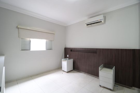 Quarto 3 - Suíte de casa para alugar com 3 quartos, 184m² em Cidade Jardim, Uberlândia