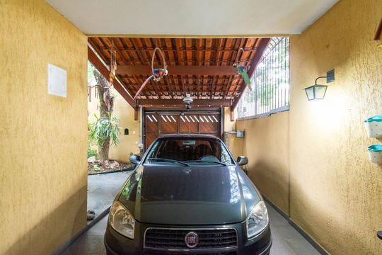 Garagem de casa à venda com 3 quartos, 174m² em Jabaquara, São Paulo