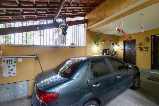 Garagem de casa à venda com 3 quartos, 174m² em Jabaquara, São Paulo