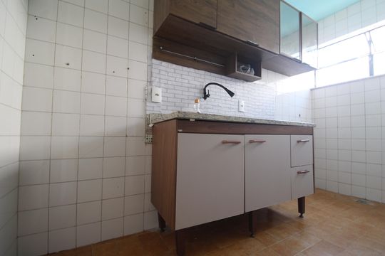 Cozinha de apartamento para alugar com 2 quartos, 60m² em Taquara, Rio de Janeiro
