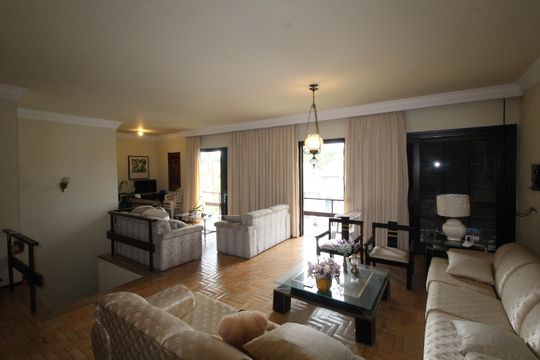 Sala de casa para alugar com 3 quartos, 318m² em Chácara das Pedras, Porto Alegre