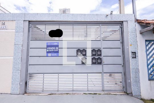 Fachada de casa de condomínio à venda com 2 quartos, 70m² em Jardim Bonifacio, São Paulo