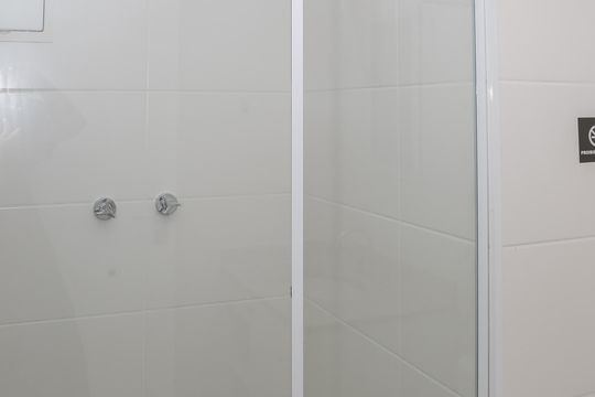 Banheiro de apartamento para alugar com 1 quarto, 27m² em Perdizes, São Paulo
