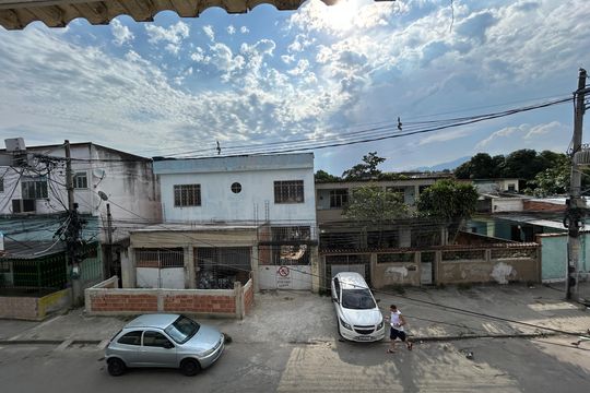 Vista do Quarto 1 de casa para alugar com 2 quartos, 75m² em Realengo, Rio de Janeiro