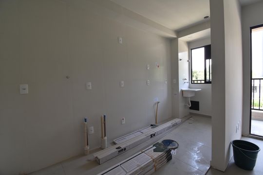 Cozinha de apartamento para alugar com 2 quartos, 53m² em Hauer, Curitiba