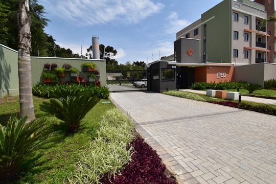 Fachada do condomínio de apartamento para alugar com 2 quartos, 53m² em Hauer, Curitiba