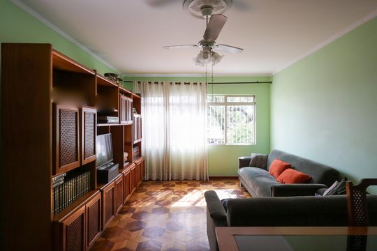 Casa para alugar com 4 quartos, 300m² em Vila Marari, São Paulo