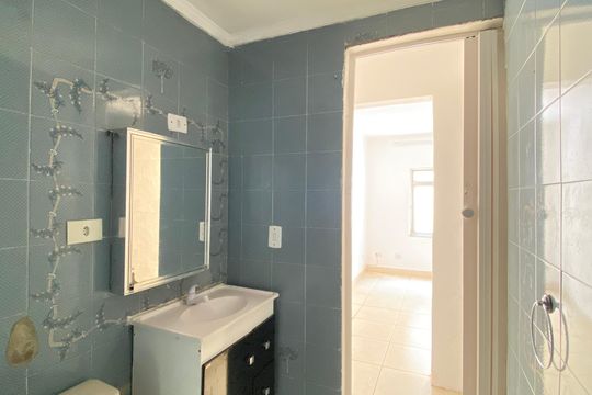 Banheiro de apartamento para alugar com 2 quartos, 56m² em Centro, Osasco