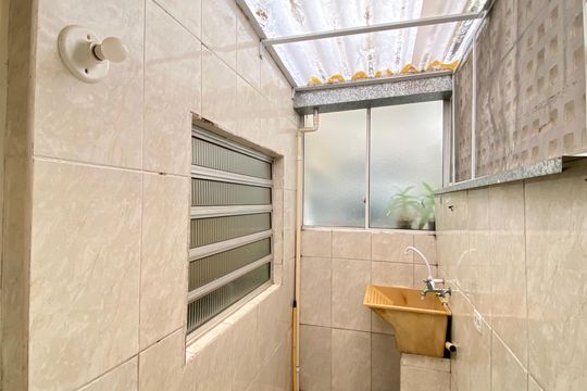 Área de Serviço de apartamento para alugar com 2 quartos, 56m² em Centro, Osasco