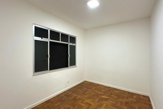 Apartamento para alugar com 2 quartos, 68m² em Humaitá, Rio de Janeiro