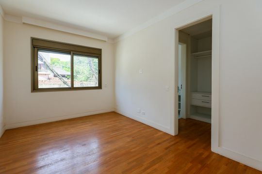 Casa à venda com 4 quartos, 710m² em Morumbi, São Paulo