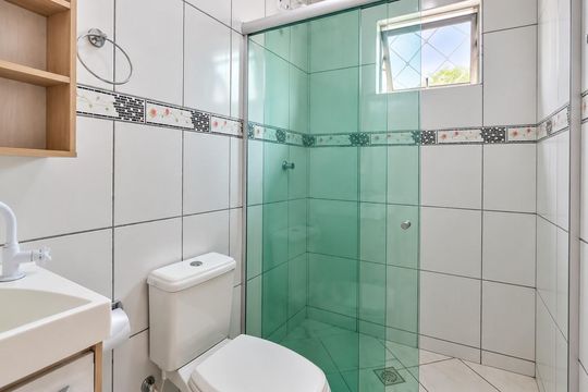 Banheiro Suíte de casa para alugar com 3 quartos, 75m² em Serraria, São José