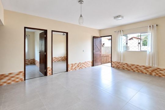 Sala de casa para alugar com 3 quartos, 75m² em Serraria, São José