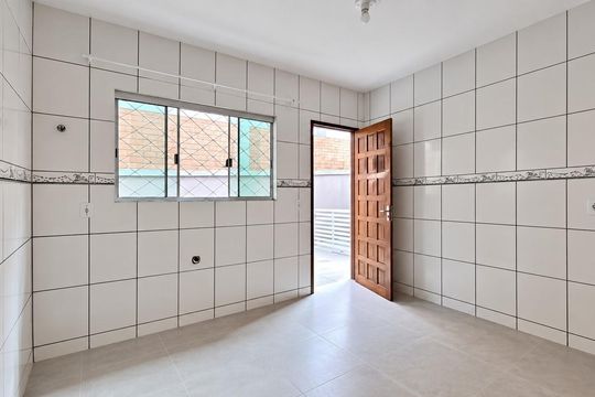 Cozinha de casa para alugar com 3 quartos, 75m² em Serraria, São José