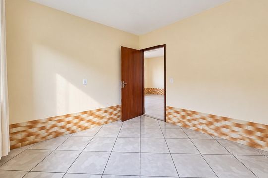 Quarto 3 de casa para alugar com 3 quartos, 75m² em Serraria, São José