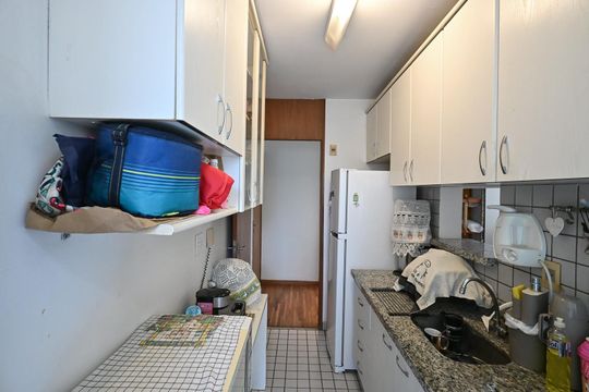 Cozinha de apartamento à venda com 2 quartos, 54m² em Vila Morse, São Paulo