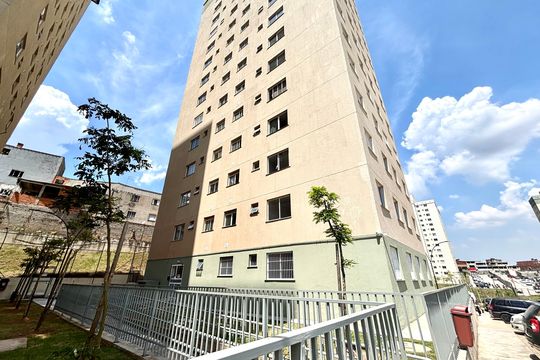 Fachada de apartamento para alugar com 2 quartos, 49m² em Jardim Lourdes, Ferraz de Vasconcelos